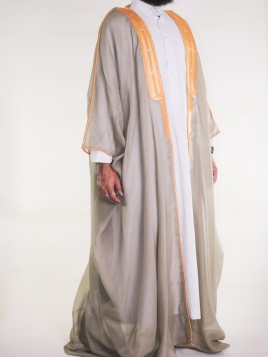 Taupe deschis Saudi bisht