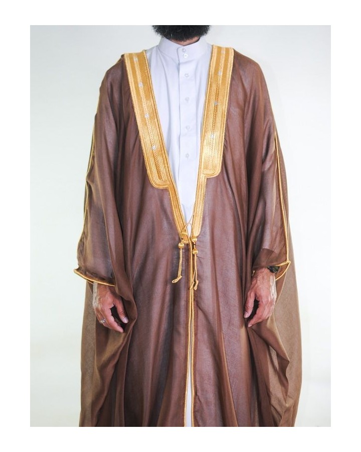 Brauner saudischer Bisht