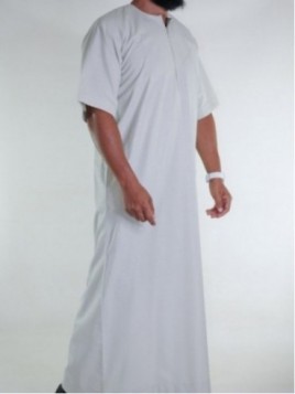 Lino emiratí Qamis manga...