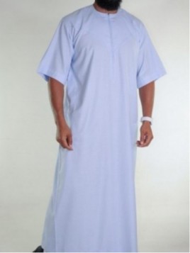 Ljusblå kortärmad linne...