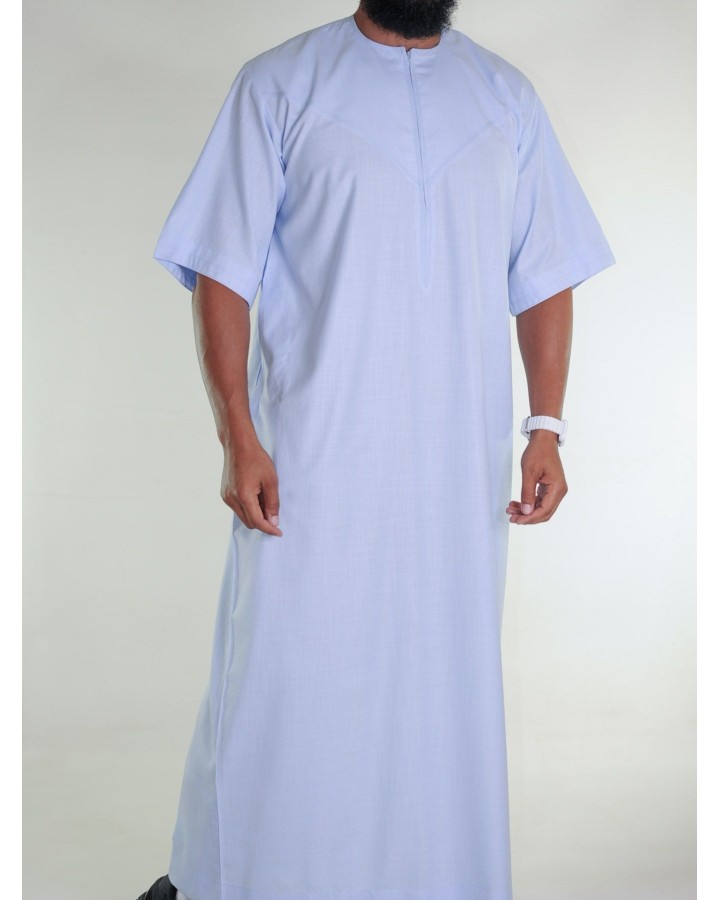 Qamis emiratíes de lino azul claro de manga corta