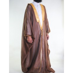 Marrón Saudí bisht