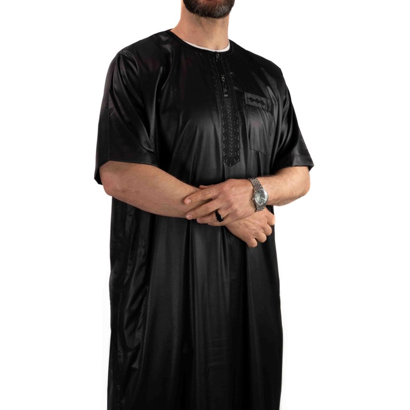 Atlas Qamis Satin svart - korta ärmar